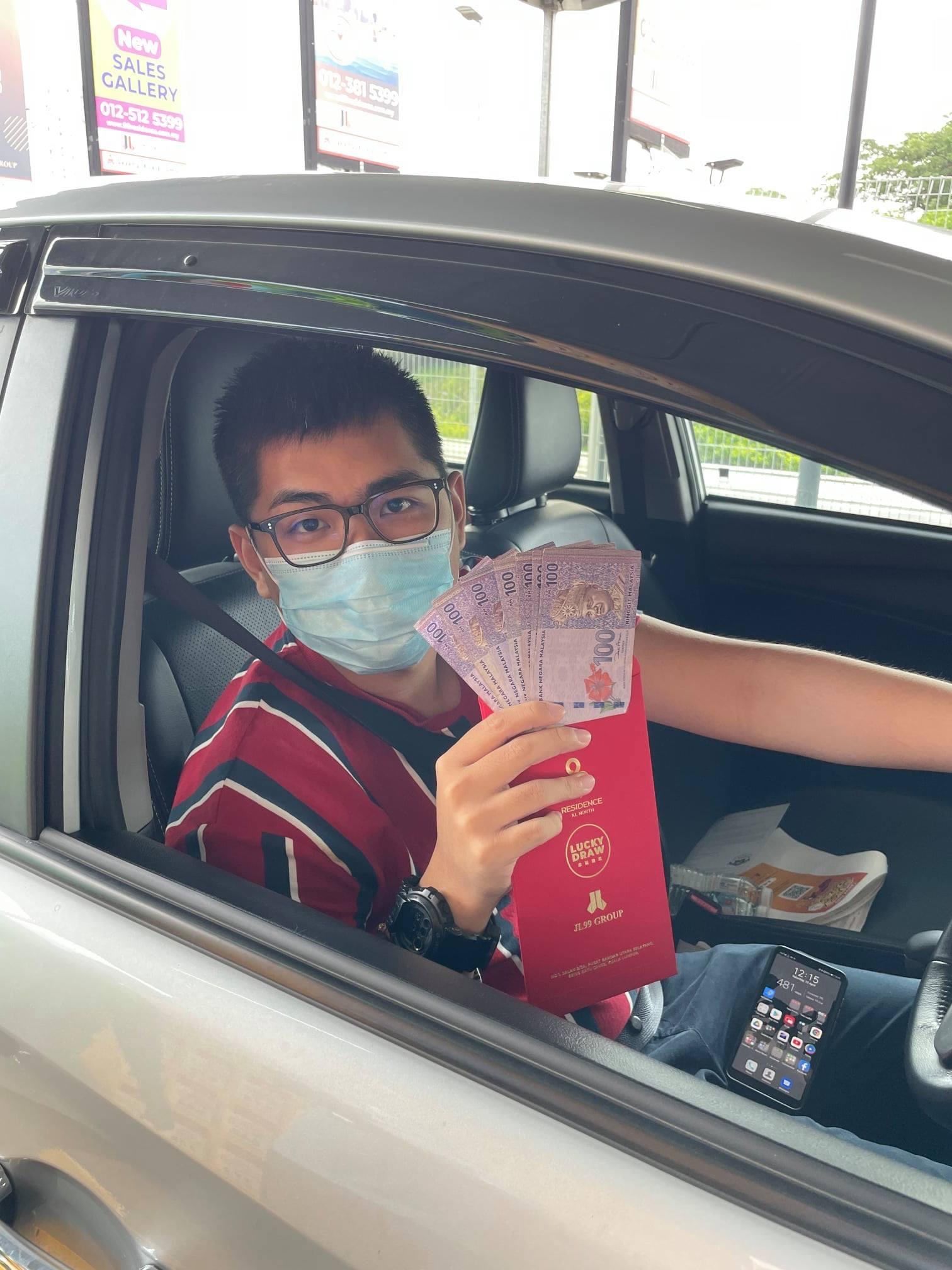 First Round of RM1Million Drive-Thru Lucky Draw